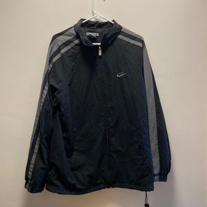 Nike black windbreaker grey stripes men’s medium